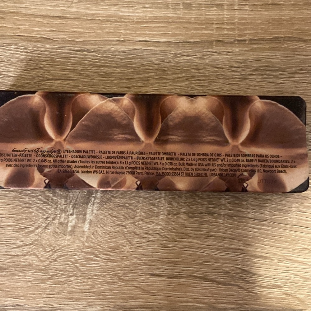 Urban Decay Reloaded Eye Shadow Palette - Picture 6 of 8